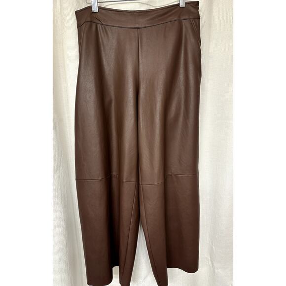 Isaac Mizrahi LIVE Vegan Leather Brown Wide Leg Cropped Pants w/ Side Zip, Sz 8 - Picture 3 of 6